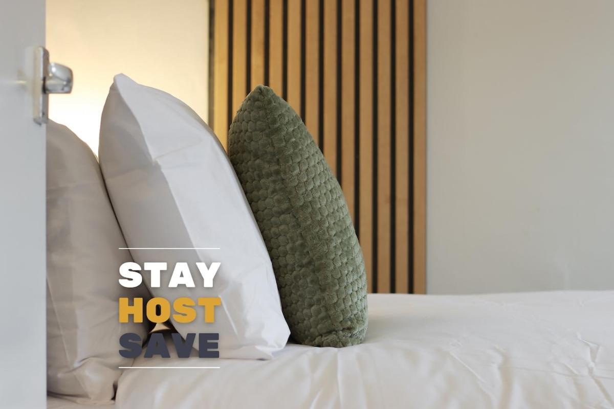Yasmin's 2 Bed - Great For Workers And Groups With Free Parking - Hosted By Host Save